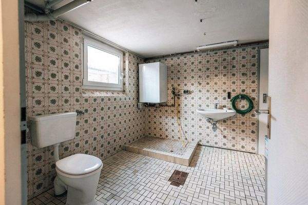 Dusche Bad Toilette Keller