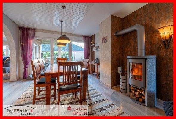 Esszimmer mit Kaminofen