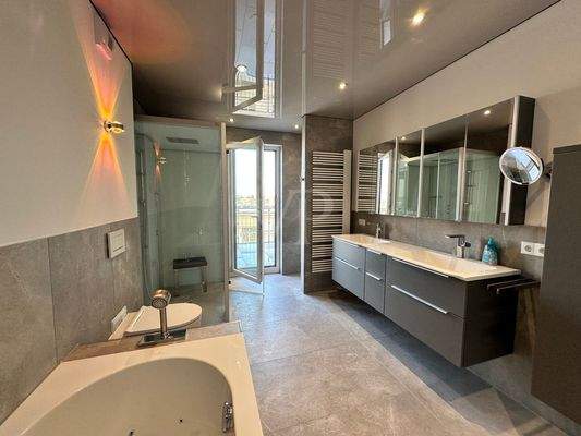 Badezimmer mit besonderen Ausstattungen