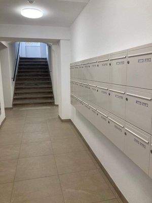 Eingangsbereich über Hohlweg.jpg