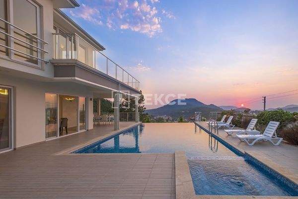Private Pool Villa on a 660 sqm Plot in Fethiye Ölüdeniz Ovacık