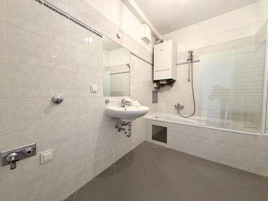 20250327_103222937_iOS