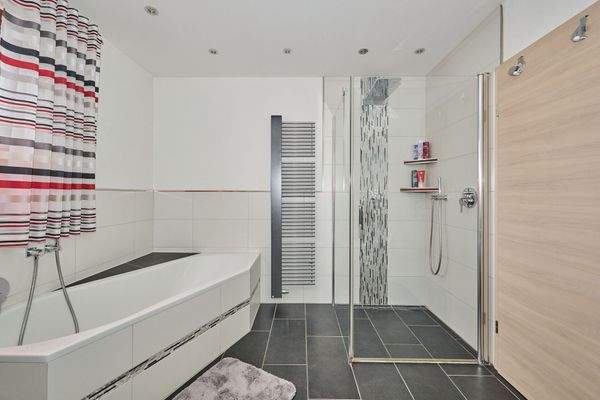 Badezimmer Ansicht II EG