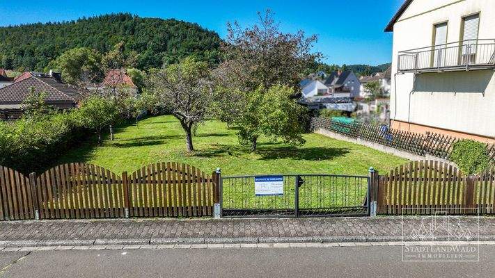 Straßenansicht Bauplatz