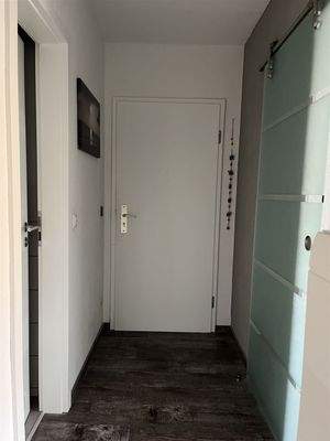 Flur und Eingangstür