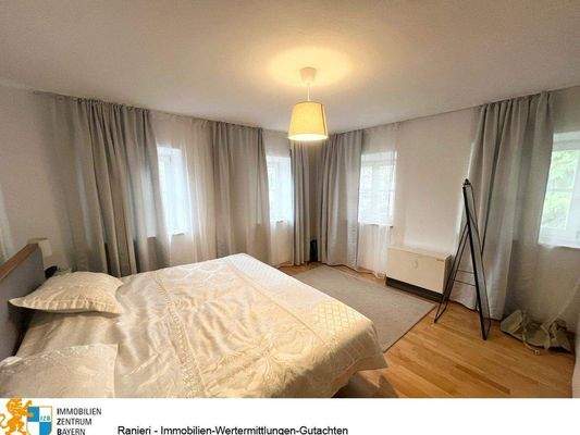 1. Obergeschoss-re. - Schlafzimmer