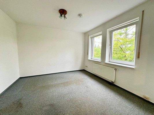 Zimmer 2 (Teppichboden wurde inzwischen entfernt)