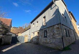 Seiten- Vorderansicht