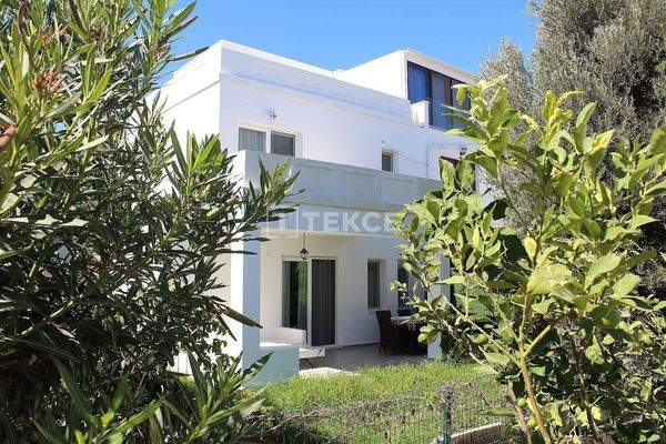 Twin Villa with Detached Garden and Sea View in Bodrum Türkbükü