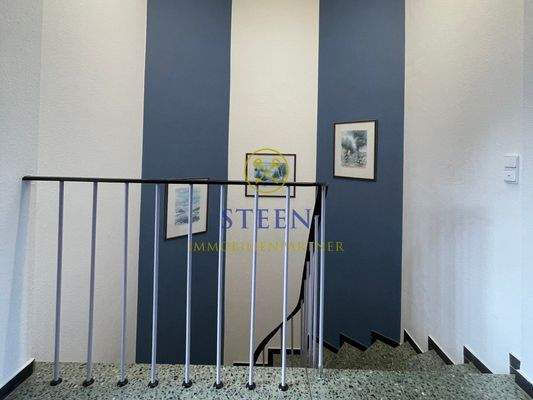 11. Treppe zum Souterrain