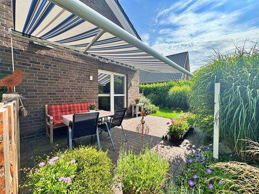 Terrasse mit Markise