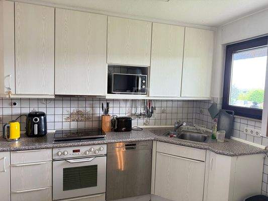 EG-Blick in Küchenbereich