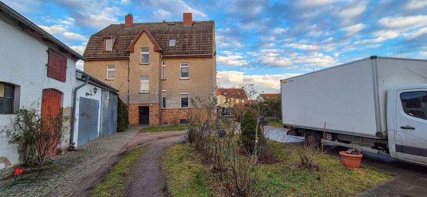 Gebäudeansicht/Nebengebäude