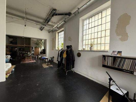 20250121_115640523_iOS