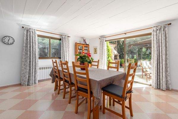 Geräumiger Essbereich