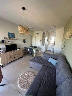 Kreta, Maleme: Erdgeschosswohnung zu verkaufen, nur wenige Schritte vom Strand entfernt