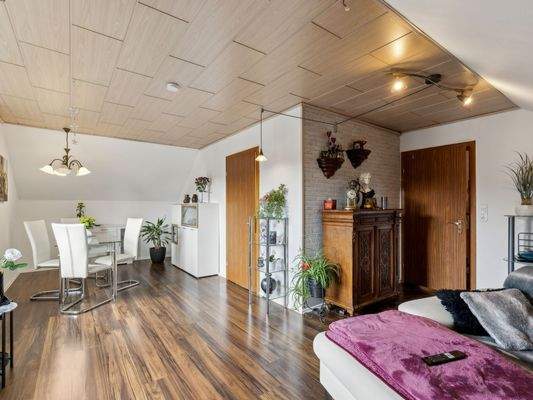 Wohn und Essbereich DG