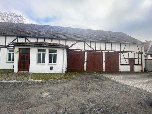 Triptis Kirche Garage.jpg