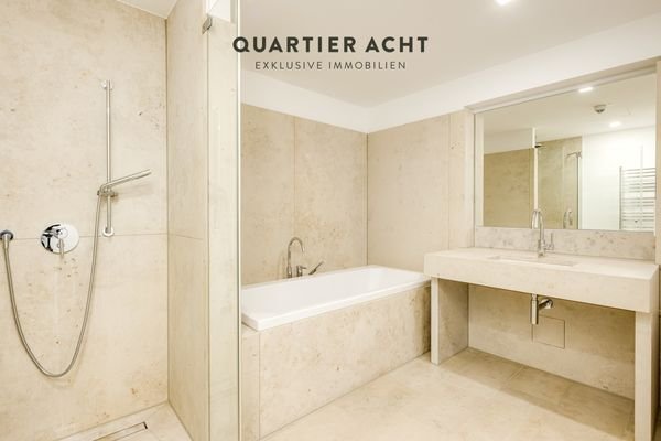 QVIII - BADEZIMMER