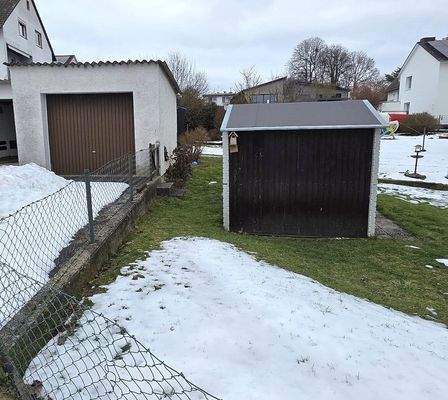 Einzelgarage, angrenzend an das Gartengrundstück