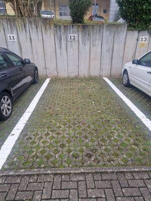 Parkplatz im Hof.jpg