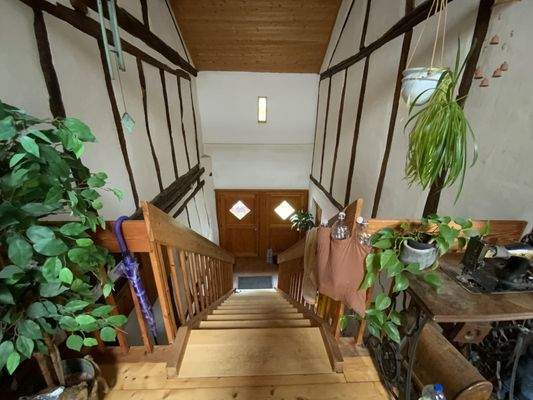 Aufgang Haupthaus links