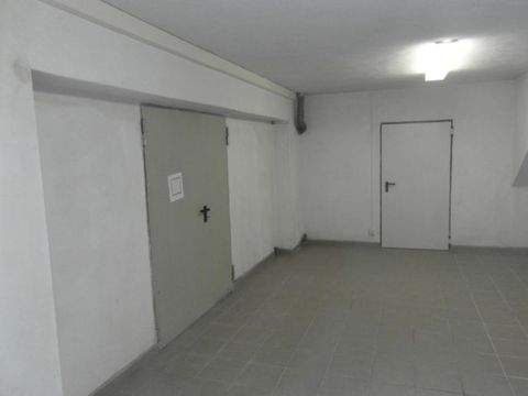 Arnsberg Halle, Arnsberg Hallenfläche