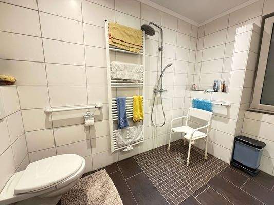 Badezimmer EG