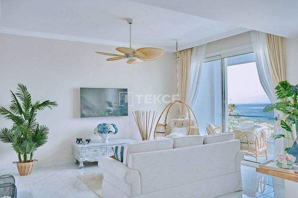 Sea-Front Real Estate in a Complex in Girne North Cyprus