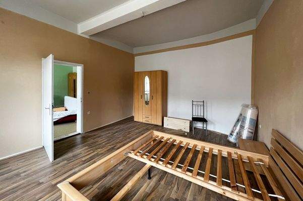 Saniertes Schlafzimmer