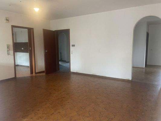 Esszimmer/ Durchg. Schlaftrakt