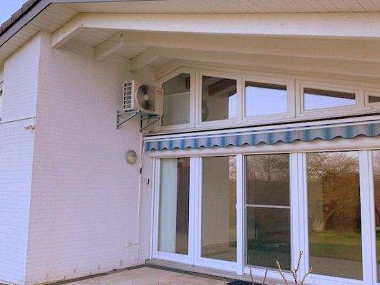 Terrasse mit Außenmarkise