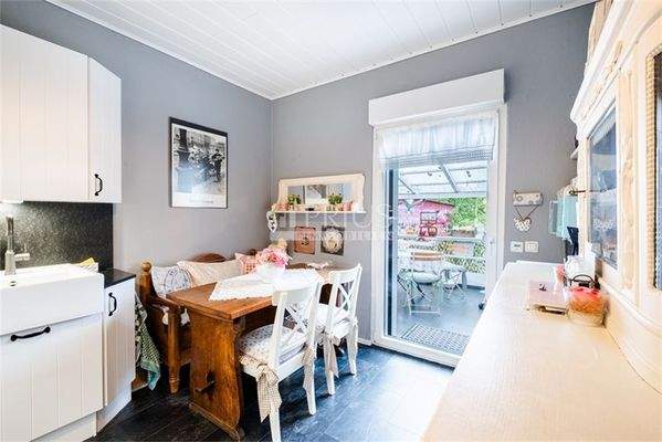 Küche blick zum Balkon