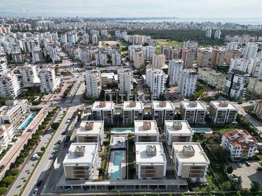 Apartment in a Complex with Parking in Konyaaltı, Antalya