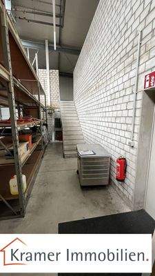 Aufgang Kleinmengenlager (2)