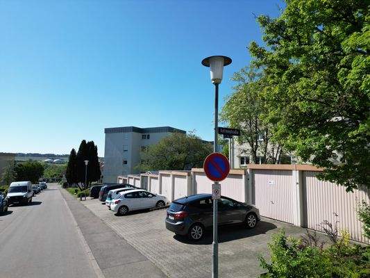 Schöne Siedlungslage mit viel Grün