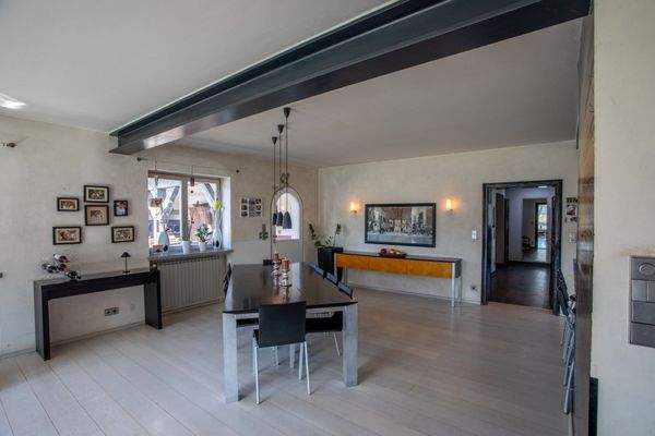 großzügiger Essbereich