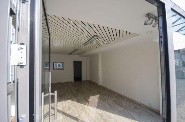 Ladenlokal - Blick in Geschäft