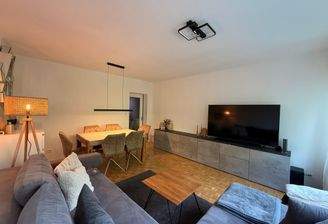 Wohn- und Essbereich 2.jpeg