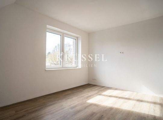 Ein weiteres mögliches Schlafzimmer ...