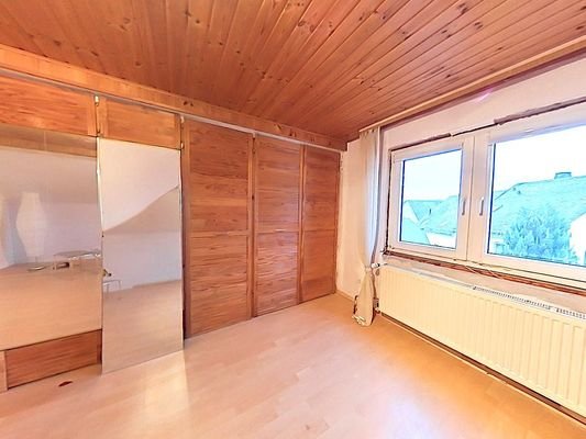 Schlafzimmer DG