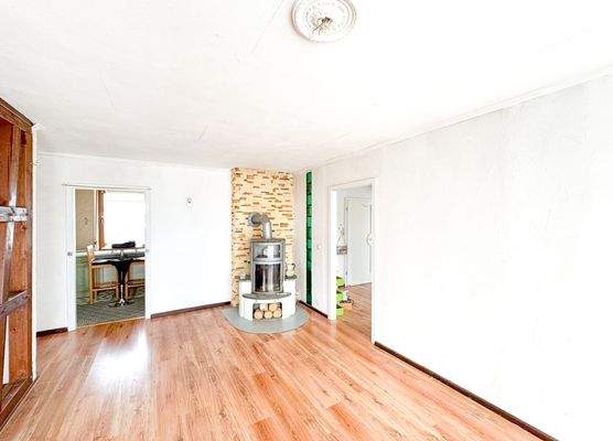 ...mit Kaminofen für kalte Tage