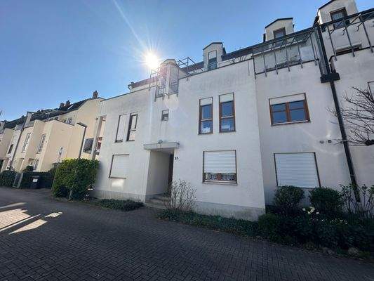 Hausansicht Eingang.JPG