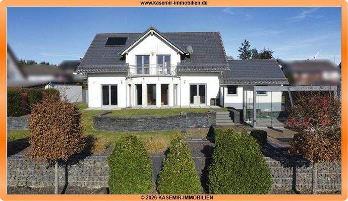 Rückseiten- und Gartenansicht