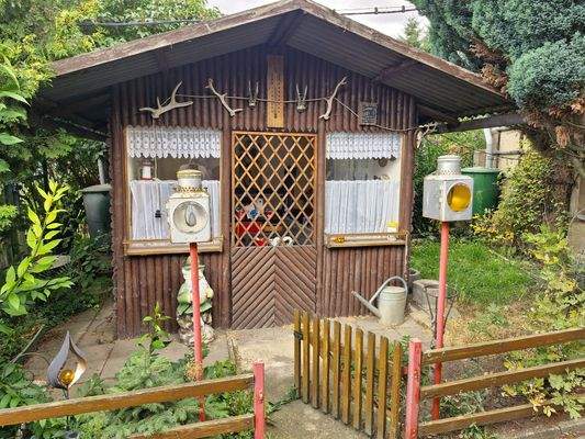 18 - Gartenhäuschen.jpg