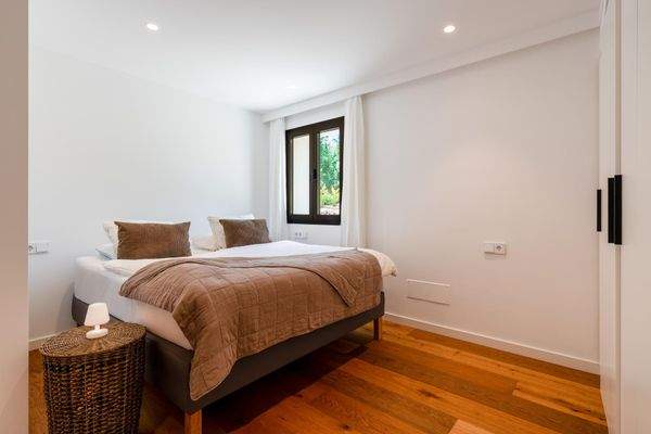 093b2150-894e-43c3-91d5-350915517f71