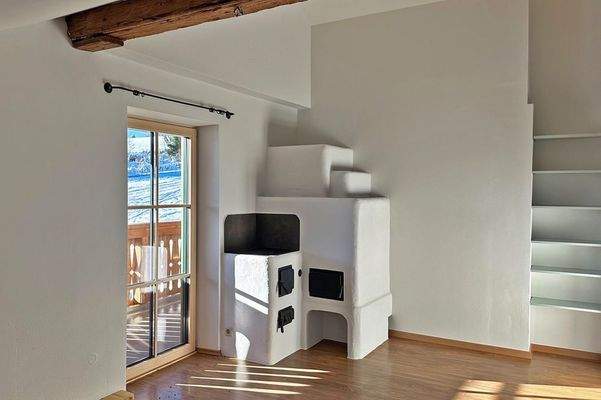 Salzburg-Gaisberg-Mietwohnung-Dachgeschoss-Kachelofen-Wohnen-in-der-Natur-Gebirgsnähe