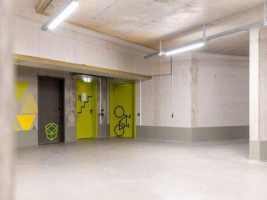 Tiefgarage mit Fahrradabstellräumen