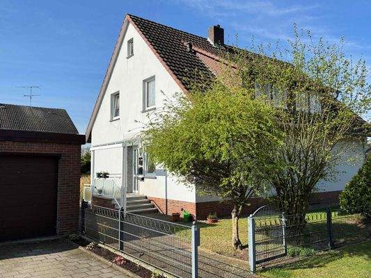 Hofzugang und Garagenhof