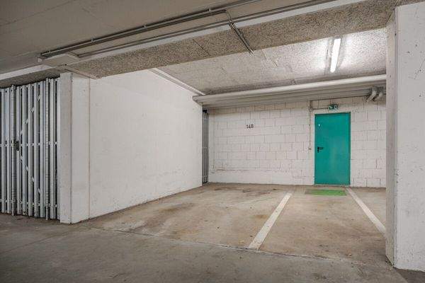 Tiefgaragenstellplatz